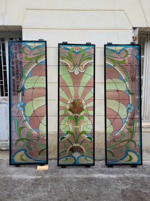 encadrement de 3 vitraux de 60 x 200 cm
